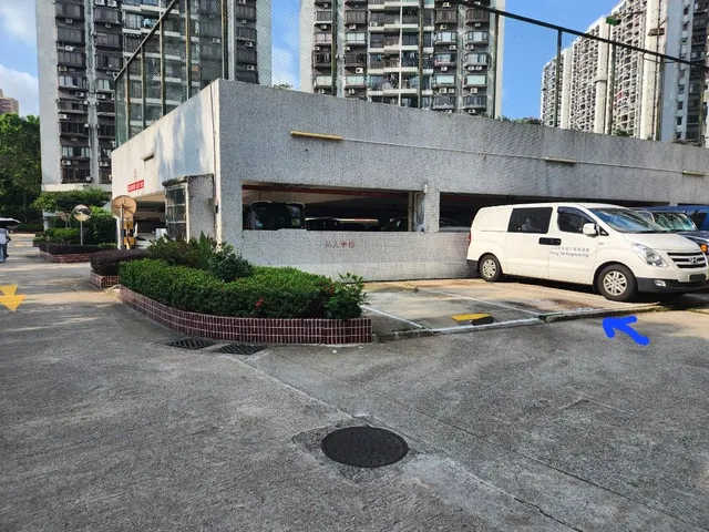 富豪花園車位