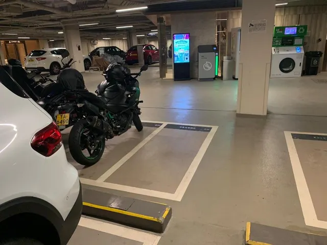 滿名山車位