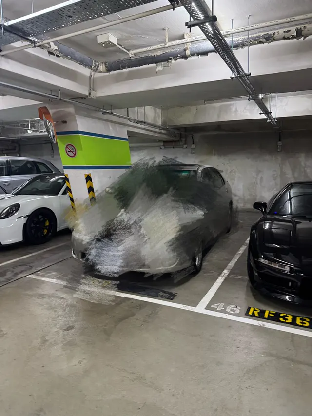 縉皇居車位
