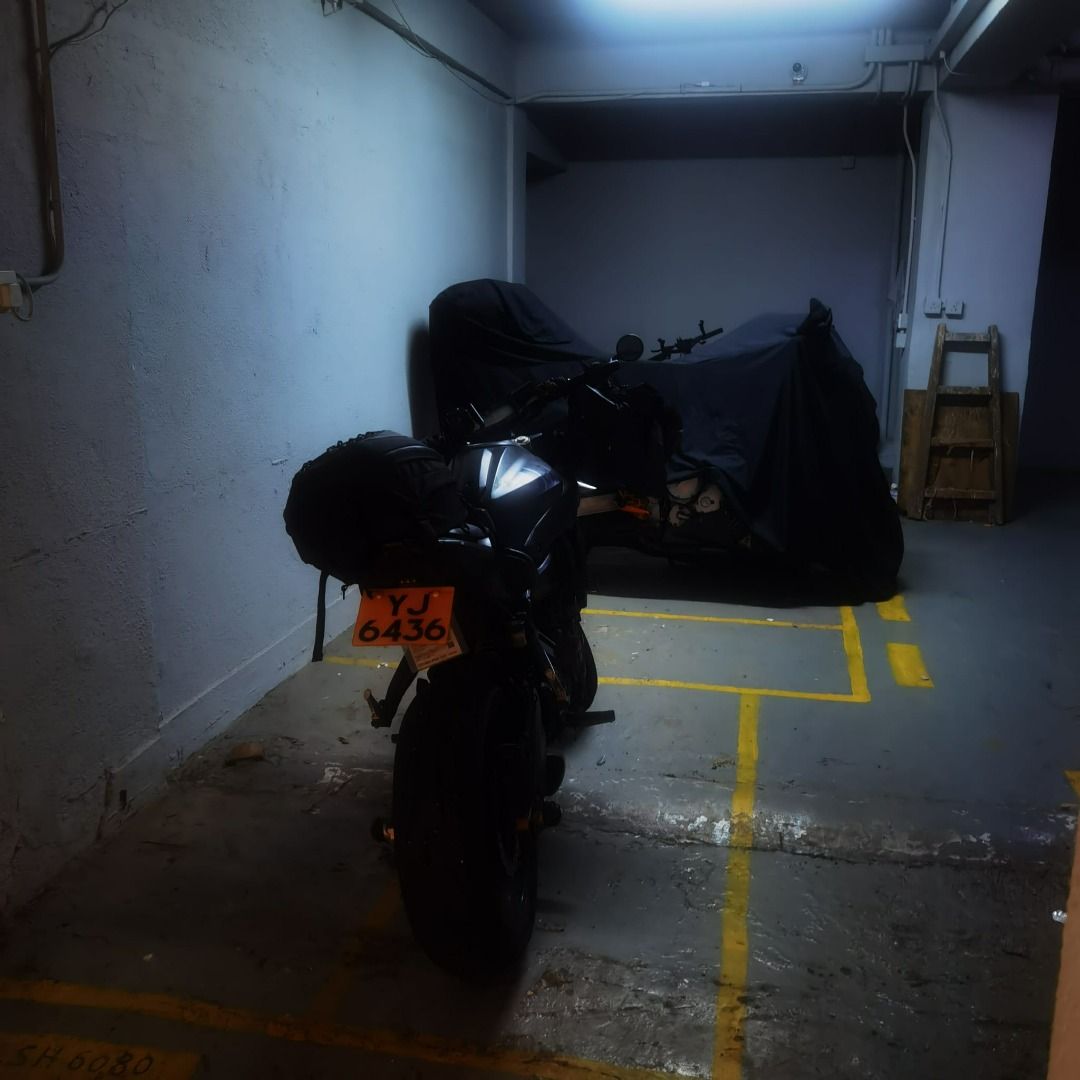 鳳凰新村車位