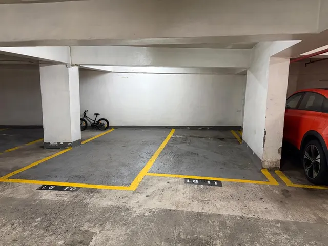 愉寶大廈車位