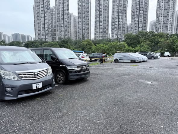 馮家圍露天停車場縮圖 4